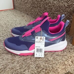 Reebok Navy and Hot Pink Athletic Shoes Size 6 Youth